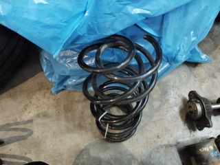 bontott BMW 7 Első Rugó Pár