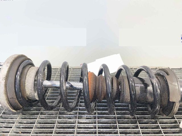 bontott BMW 7 Első Rugó