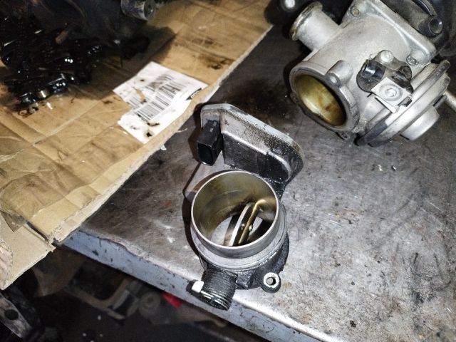 bontott BMW 7 Fojtószelep (Elektromos)