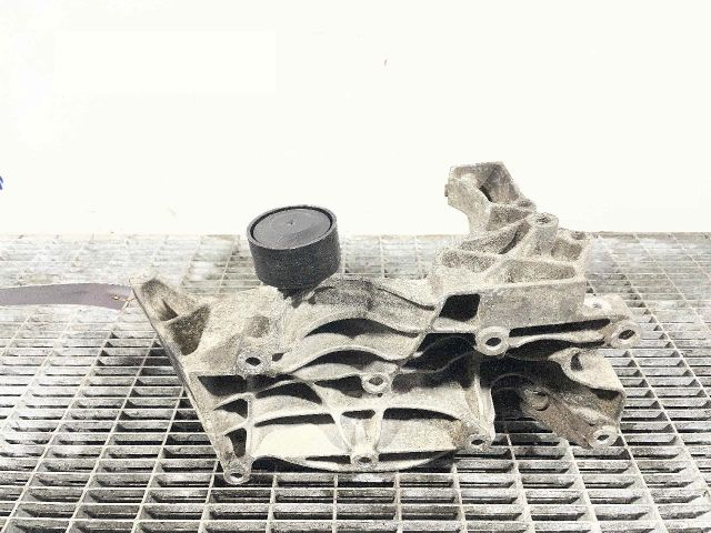 bontott BMW 7 Generátor Tartó Bak