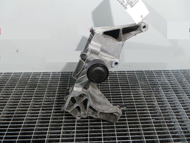 bontott BMW 7 Generátor Tartó Bak