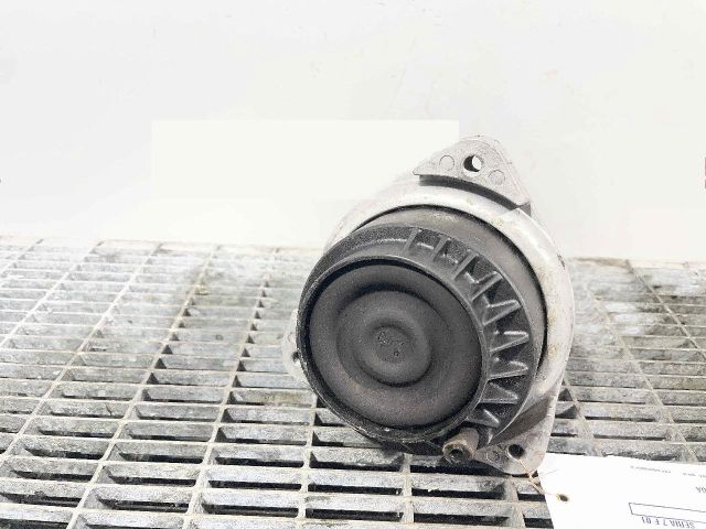 bontott BMW 7 Motor Tartó Bak (Pozíciófüggetlen)