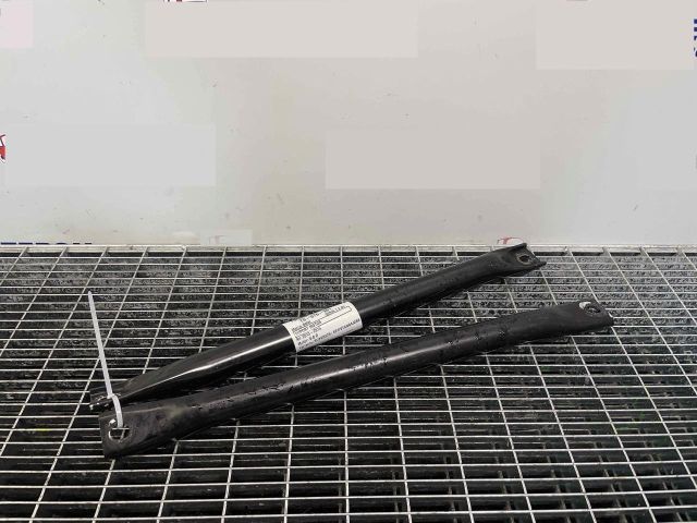 bontott BMW 7 Motor Tartó Bak (Pozíciófüggetlen)