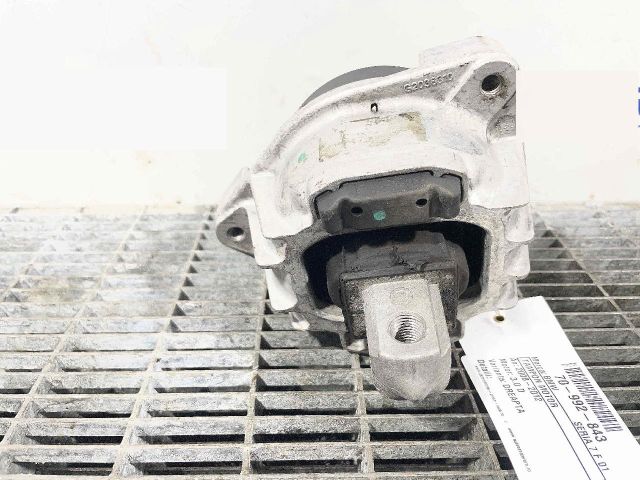 bontott BMW 7 Motor Tartó Bak (Pozíciófüggetlen)