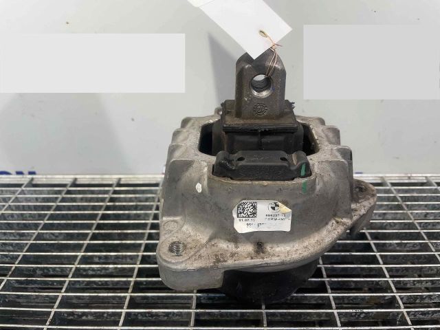 bontott BMW 7 Motor Tartó Bak (Pozíciófüggetlen)