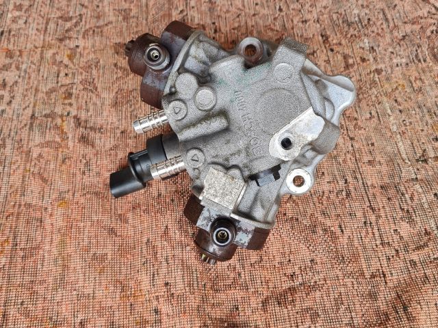 bontott BMW 7 Nagynyomású Szivattyú