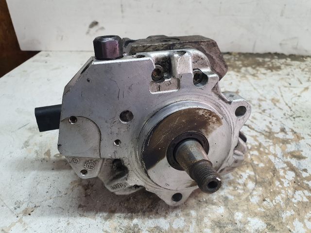 bontott BMW 7 Nagynyomású Szivattyú