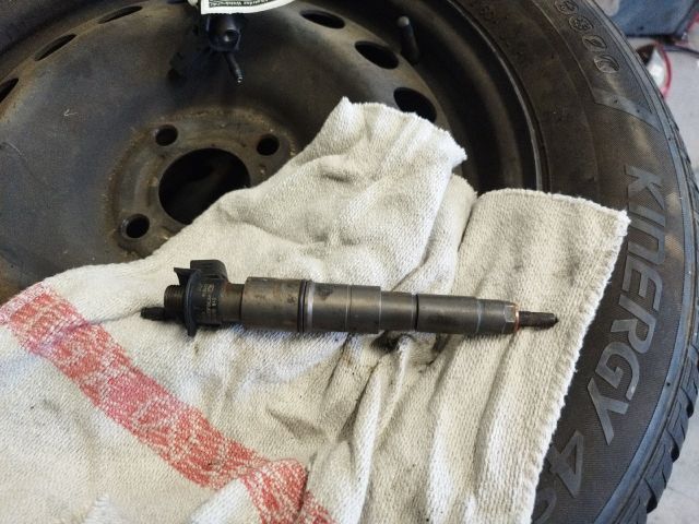 bontott BMW 7 Porlasztó (1 db)