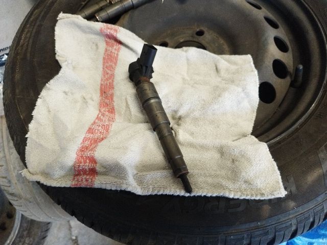 bontott BMW 7 Porlasztó (1 db)