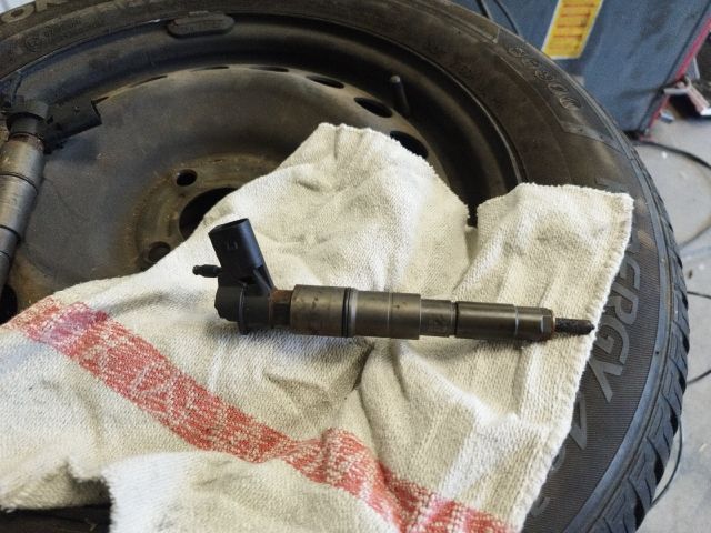 bontott BMW 7 Porlasztó (1 db)