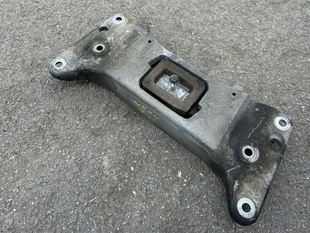 bontott BMW 7 Váltó Tartó Bak (Pozíciófüggetlen)