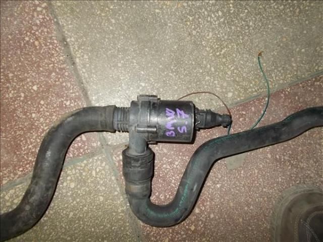 bontott BMW 7 Vízpumpa