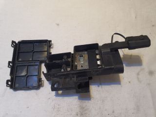 bontott BMW 7 Biztosítéktábla Motortér