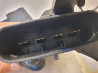 bontott BMW 7 Biztosítéktábla Motortér