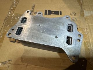 bontott BMW 7 Olajhűtő