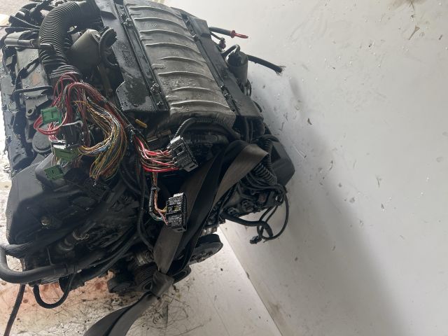 bontott BMW 7 Motor (Fűzött blokk hengerfejjel)
