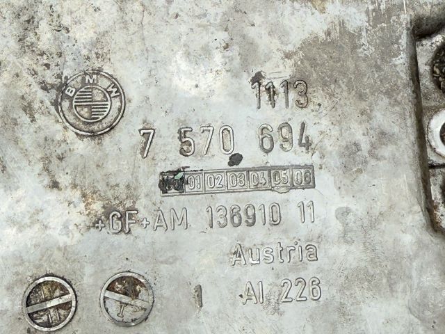 bontott BMW 7 Olajteknő