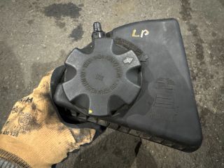 bontott BMW 7 Kiegyenlítő Tartály