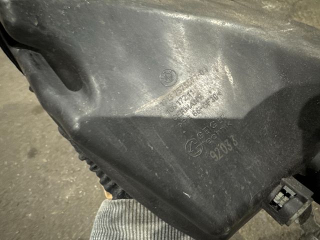 bontott BMW 7 Kiegyenlítő Tartály