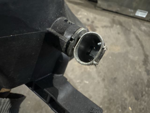 bontott BMW 7 Kiegyenlítő Tartály