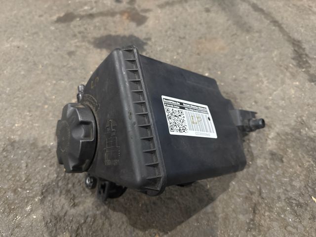 bontott BMW 7 Kiegyenlítő Tartály