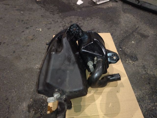 bontott BMW 7 Kiegyenlítő Tartály