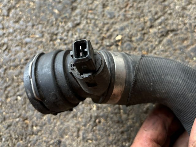 bontott BMW 7 Vízcső