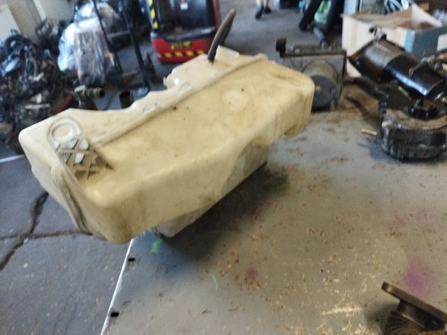 bontott BMW 7 Ablakmosó Tartály