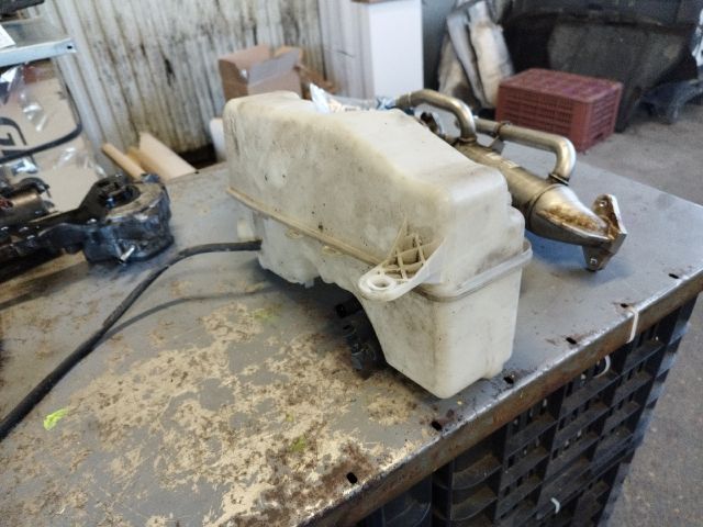 bontott BMW 7 Ablakmosó Tartály