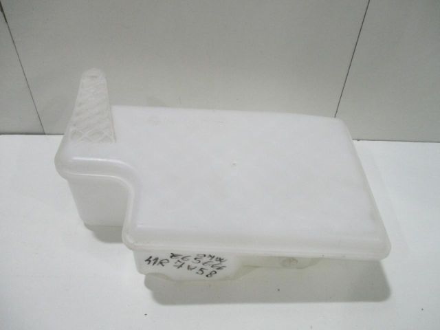 bontott BMW 7 Ablakmosó Tartály