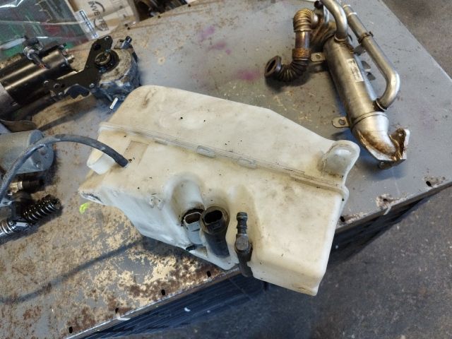 bontott BMW 7 Ablakmosó Tartály