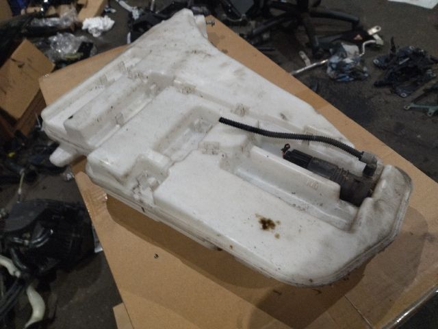 bontott BMW 7 Ablakmosó Tartály