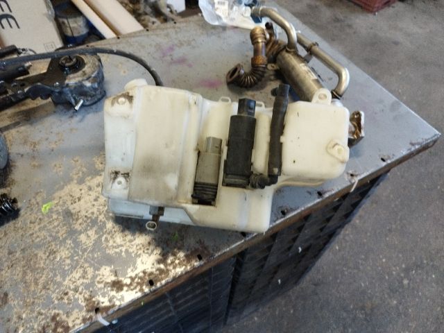 bontott BMW 7 Ablakmosó Tartály