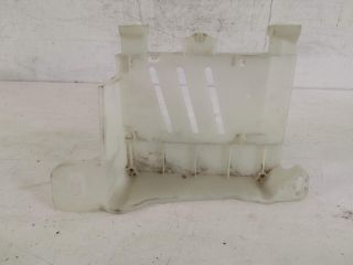 bontott BMW 7 Akkumulátor Tartó