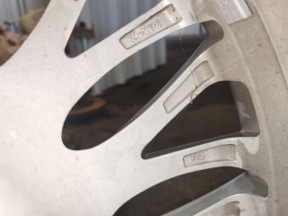 bontott BMW 7 Alufelni Gumival (1 db)