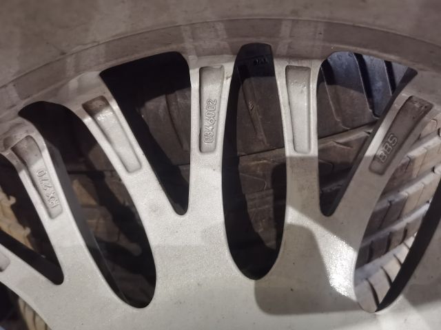 bontott BMW 7 Alufelni Gumival (1 db)