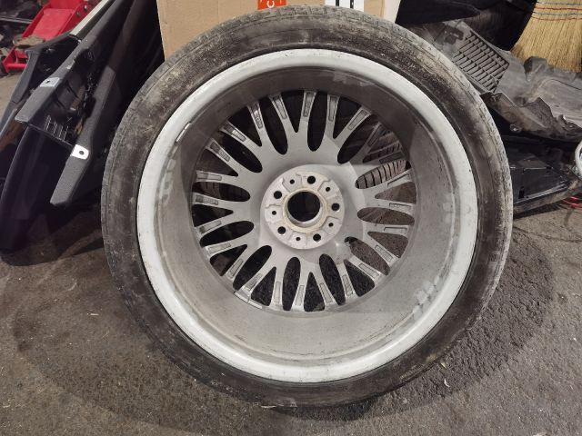 bontott BMW 7 Alufelni Gumival (1 db)