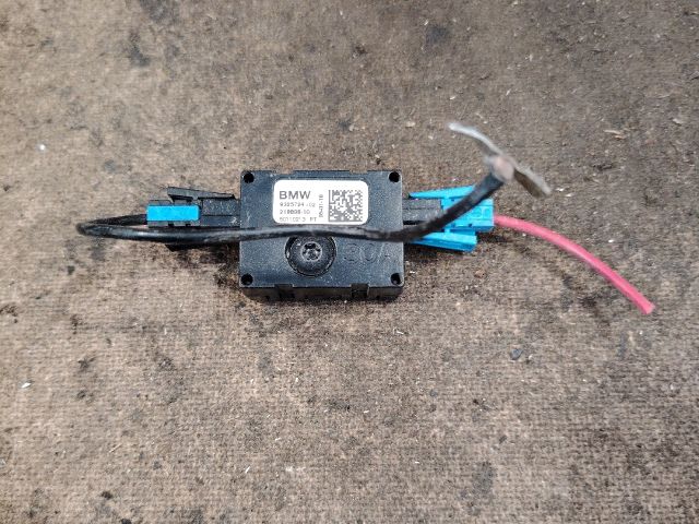 bontott BMW 7 Antenna Erősítő