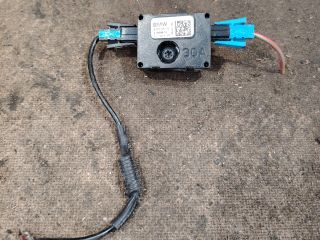 bontott BMW 7 Antenna Erősítő