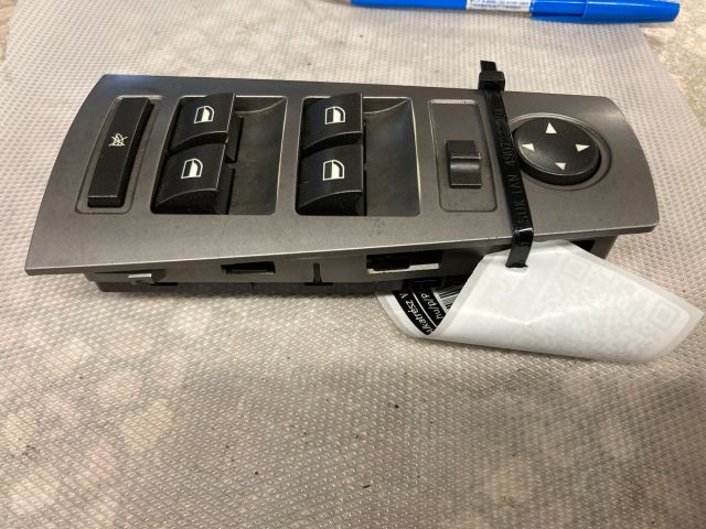 bontott BMW 7 Bal első Ablakemelő Kapcsoló