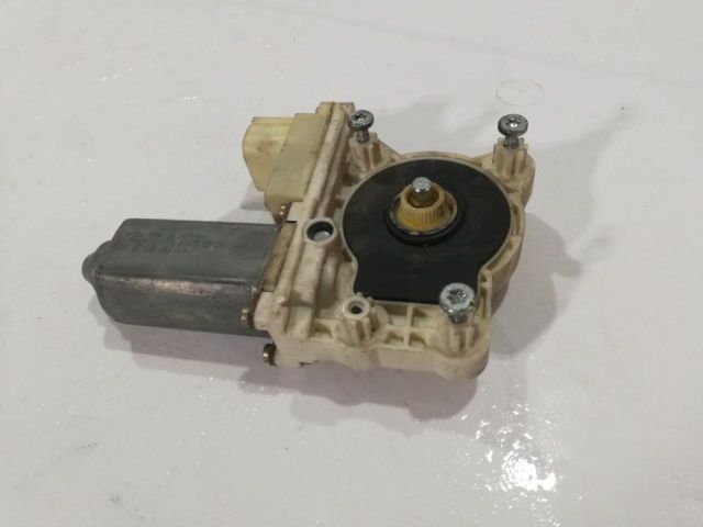 bontott BMW 7 Bal első Ablakemelő Motor