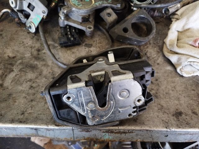 bontott BMW 7 Bal első Ajtózár