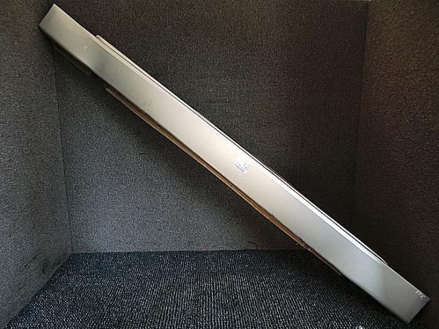 bontott BMW 7 Bal első Küszöb Díszléc