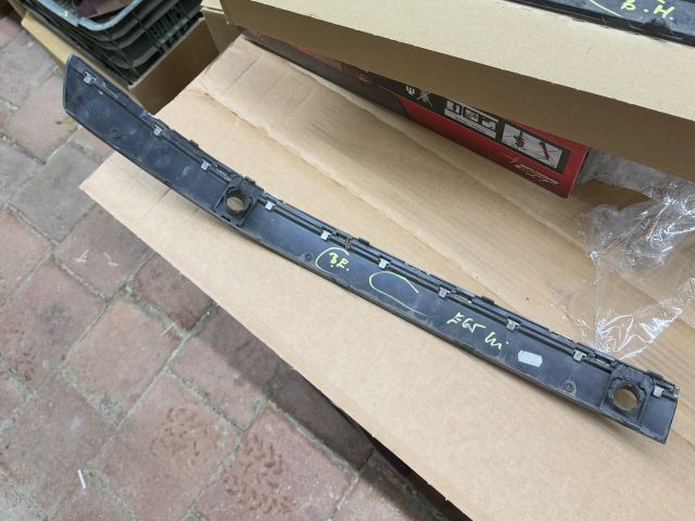 bontott BMW 7 Bal első Lökhárító Díszléc