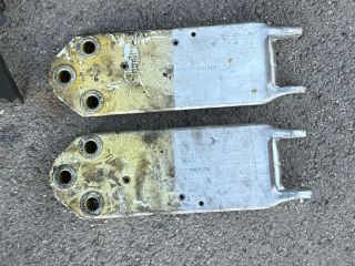 bontott BMW 7 Bal első Lökhárító Merevítő Tartó (Fém)