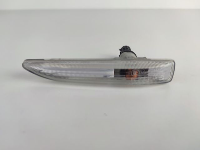 bontott BMW 7 Bal első Sárvédő Irányjelző