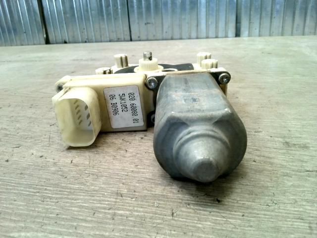 bontott BMW 7 Bal hátsó Ablakemelő Motor