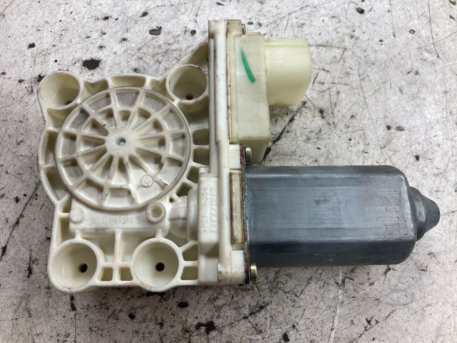 bontott BMW 7 Bal hátsó Ablakemelő Motor