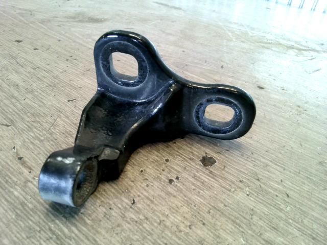 bontott BMW 7 Bal hátsó Alsó Zsanér