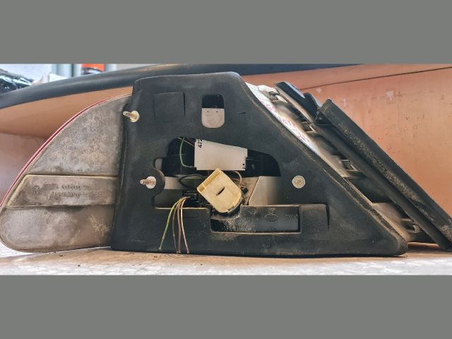 bontott BMW 7 Bal Hátsó Lámpa